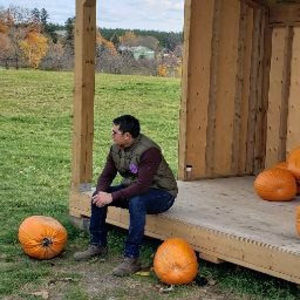 Meet your Posher, Angel eduardo